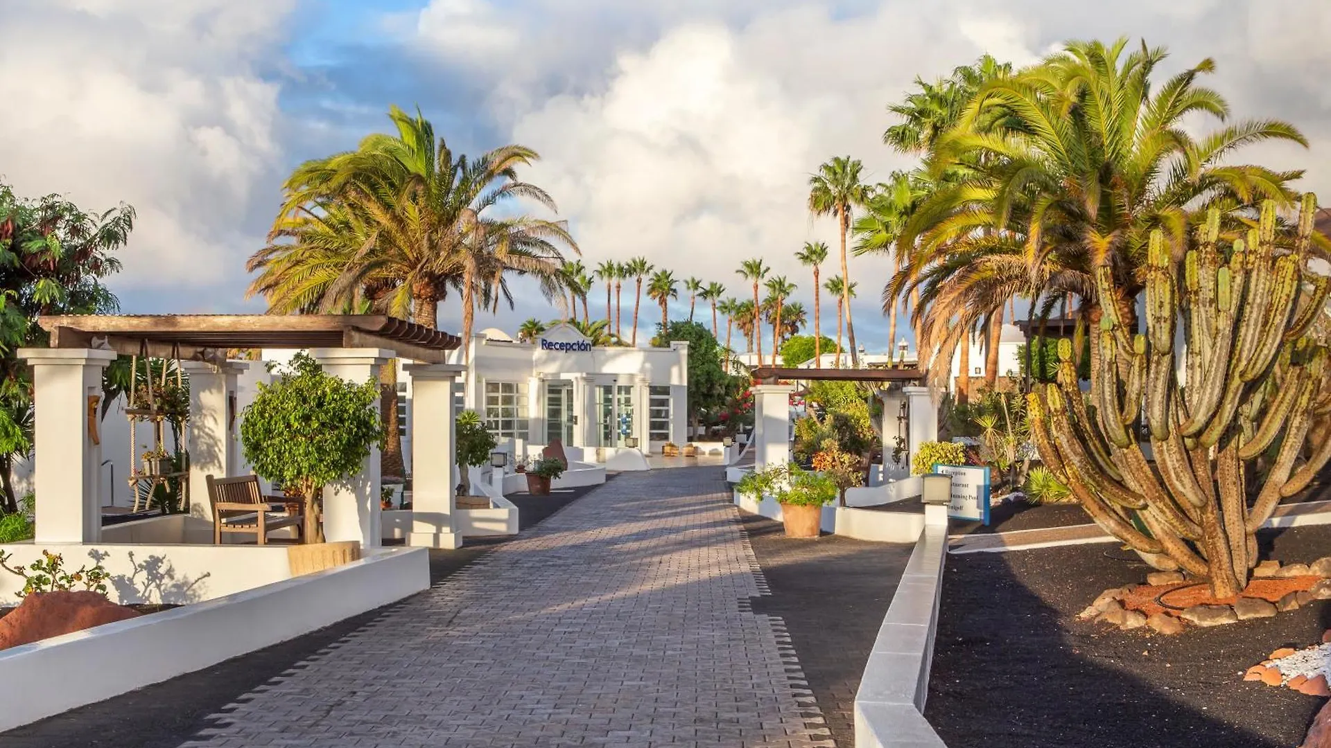 Jardines Del Sol Aparthotel Playa Blanca   Playa Blanca (Lanzarote)