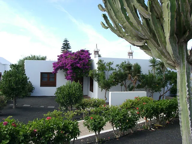 Jardines Del Sol Aparthotel Playa Blanca  4*, Playa Blanca (Lanzarote)
