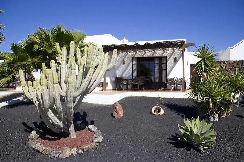 Jardines Del Sol Aparthotel Playa Blanca  4*, Playa Blanca (Lanzarote) Spain